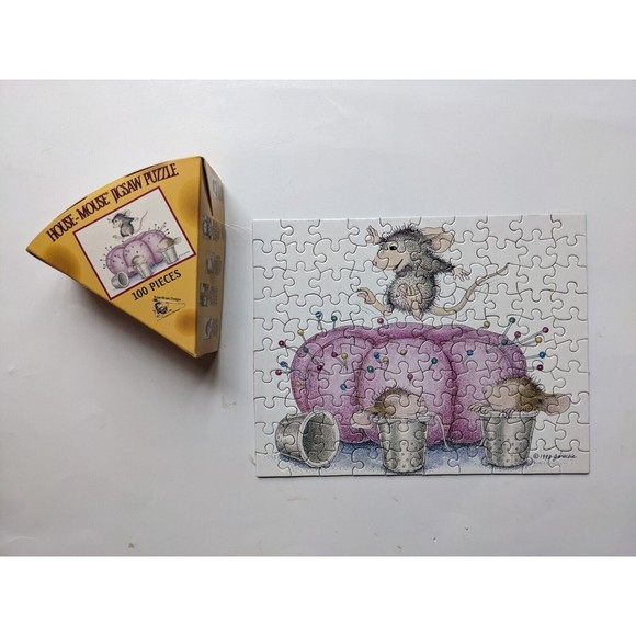 Vintage House Mouse Mini Jigsaw Puzzles Cheese Wheel Shaped Set of 6 Complete - Picture 2 of 9